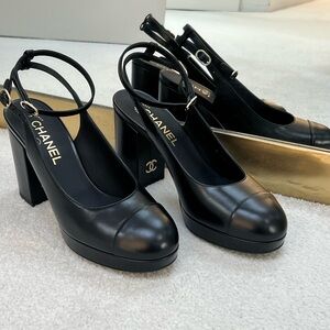 Chanel 2024 Interlocking CC Logo Slingback Pumps NWT